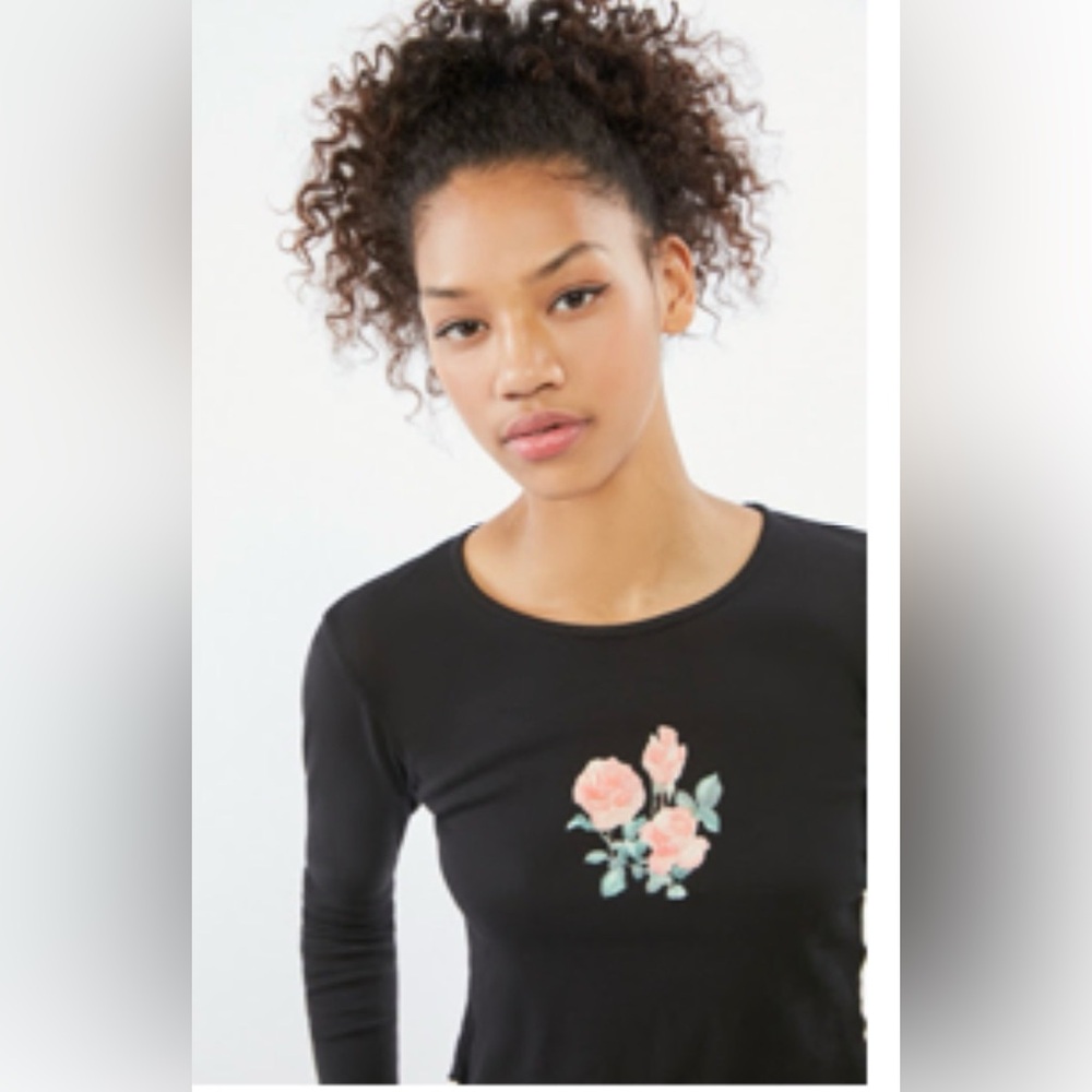 Urban Outfitters Truly Madly Deeply Floral Long Sleeve Baby Tee floral L